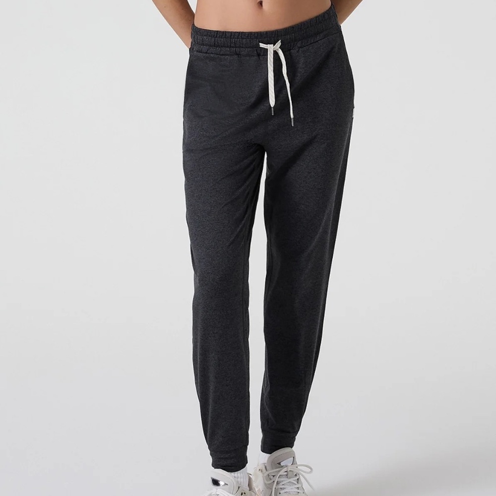VUORI Performance Joggers women